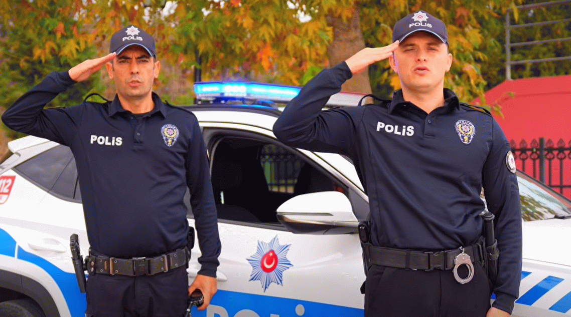 Tekirdağ Emniyetinden Cumhuriyetimizin 102. yılına özel anlamlı video