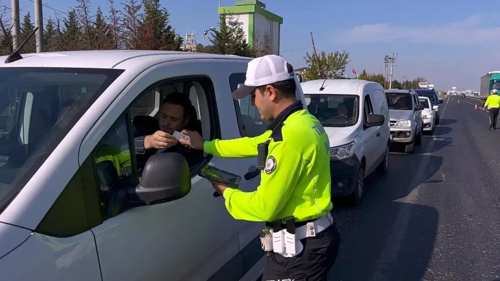 21 araç sürücüsüne 181 bin lira ceza