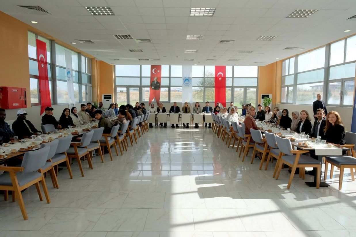 Uluslararası öğrenciler için hoş geldin kahvaltısı