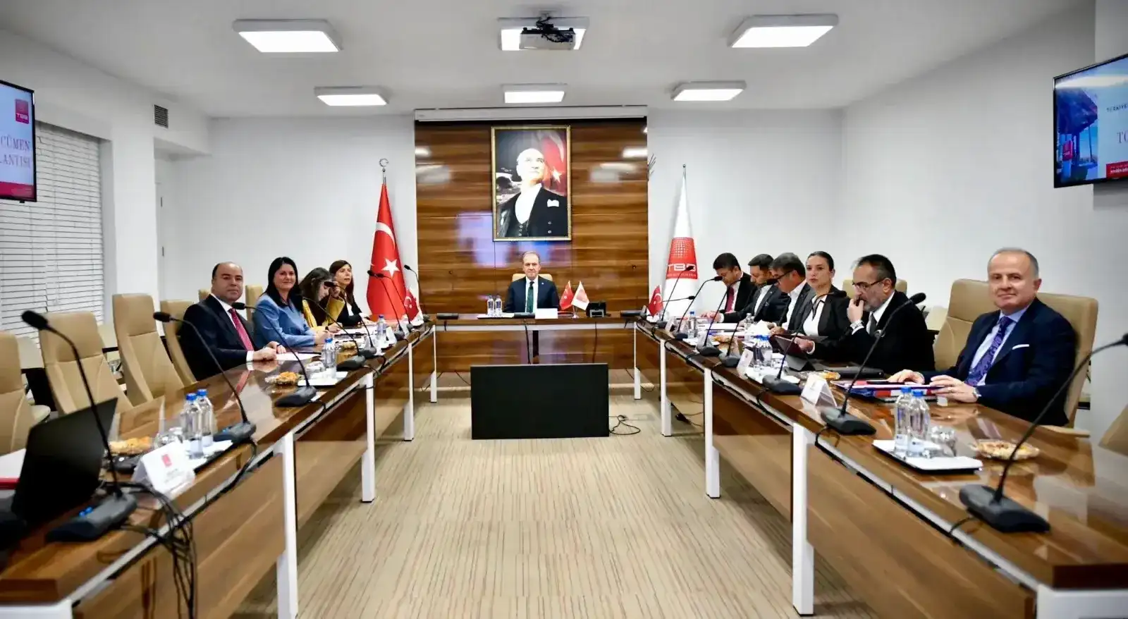 Başkan Gencan’dan Ankara temasları