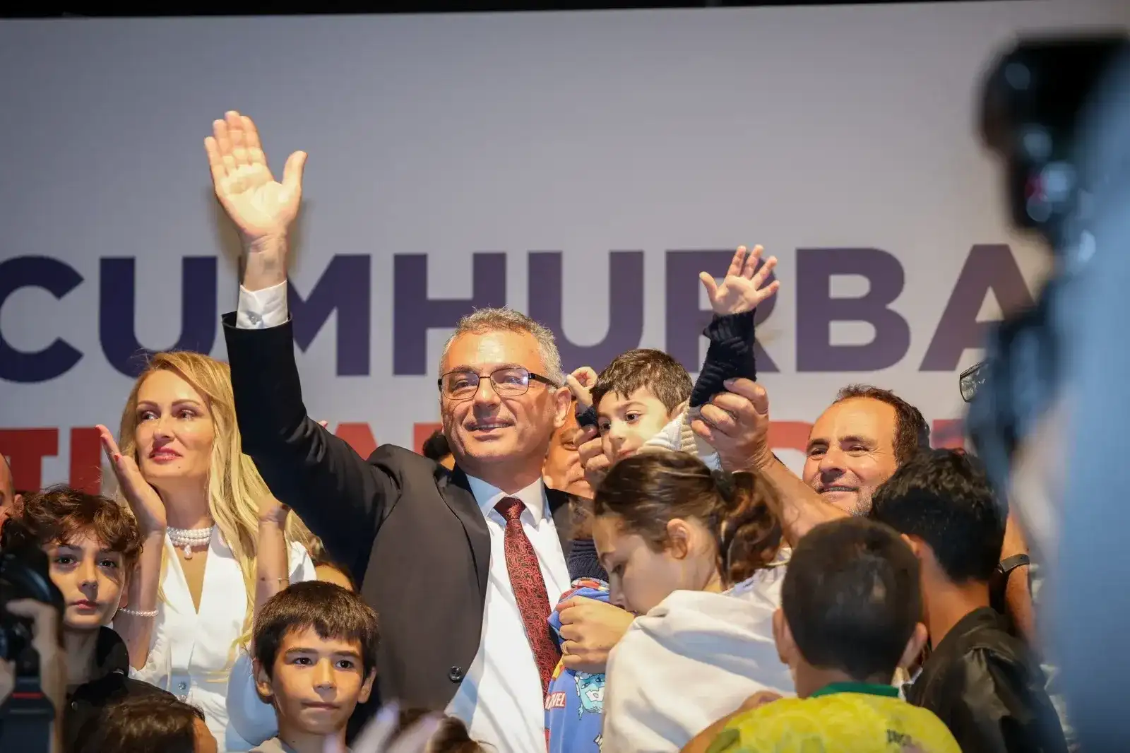 Tufan Erhürman, KKTC'nin yeni Cumhurbaşkanı oldu