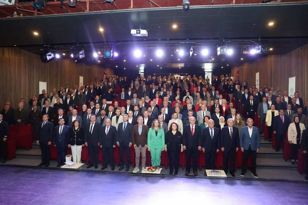 Başkan Yüceer, muhtarlarla buluştu