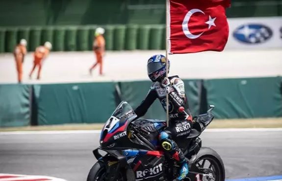 ‘El Turco’ 3’üncü kez dünya şampiyonu oldu