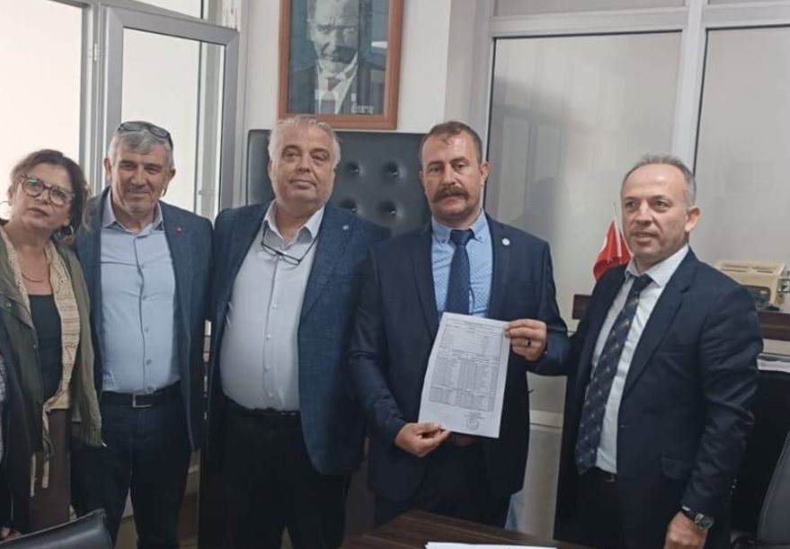 İlçe başkanları mazbatalarını aldı