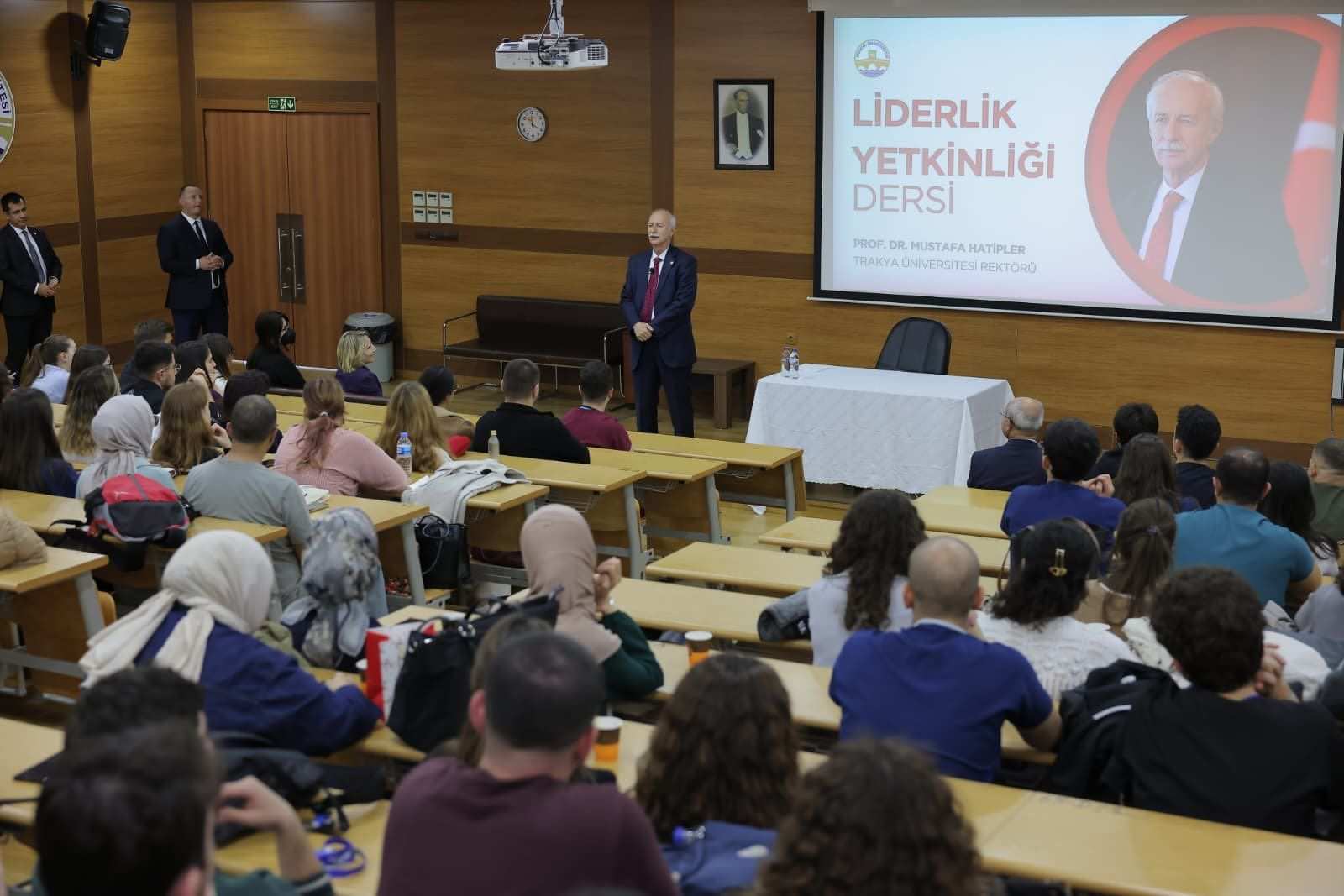 Rektör Hatipler’den Liderlik Yetkinliği” dersi