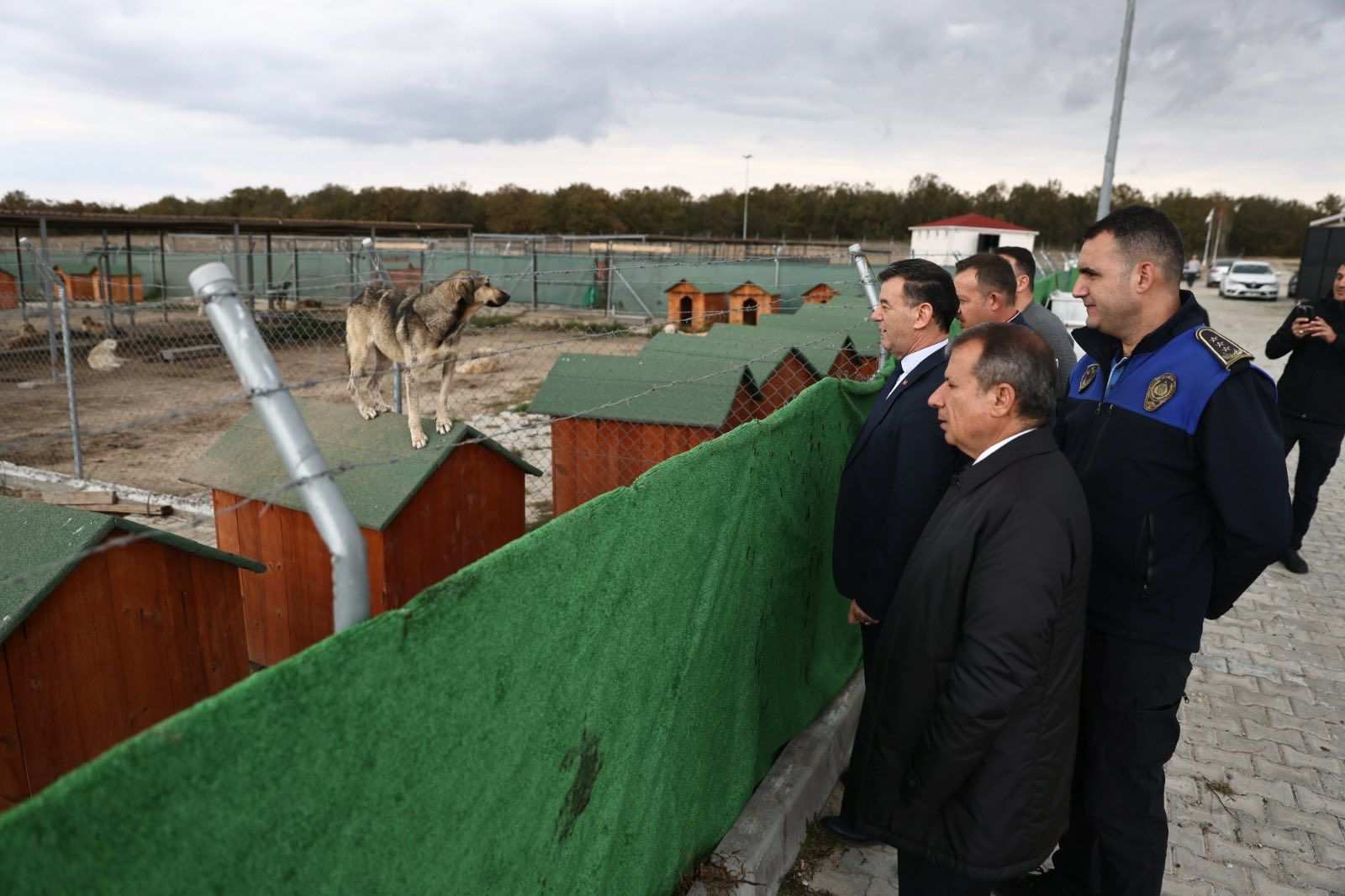 Hayvan Bakım ve Rehabilitasyon Merkezi’nde incelemelerde bulundular