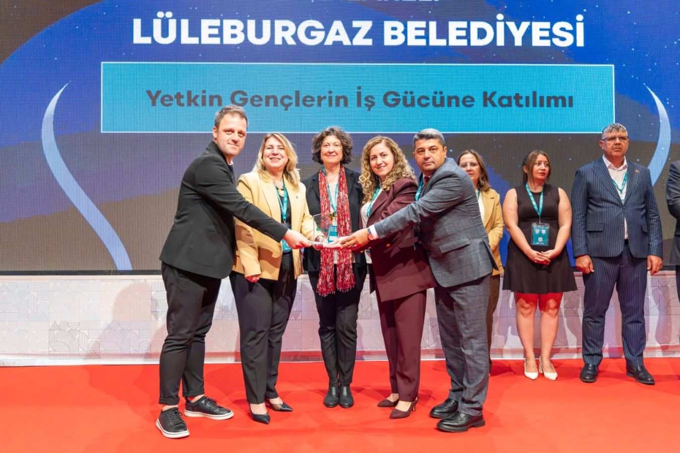 Lüleburgaz Belediyesi ödülünü aldı