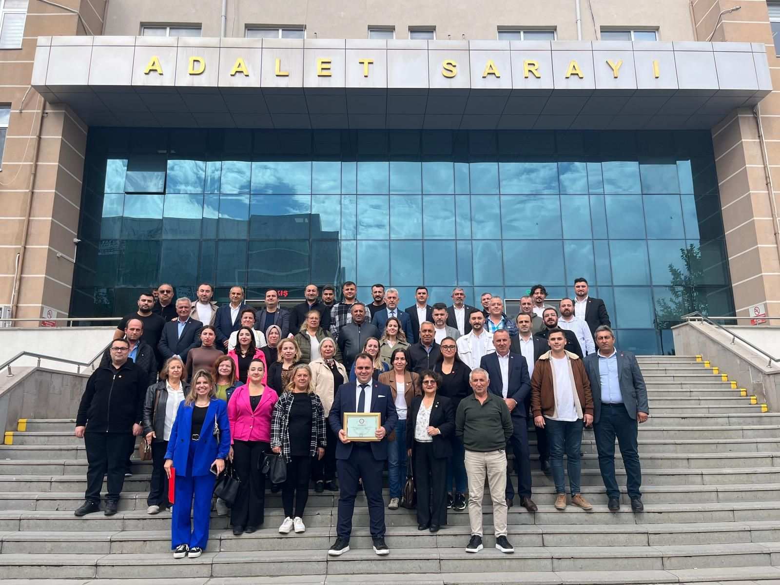 Emir Tarcan mazbatasını aldı