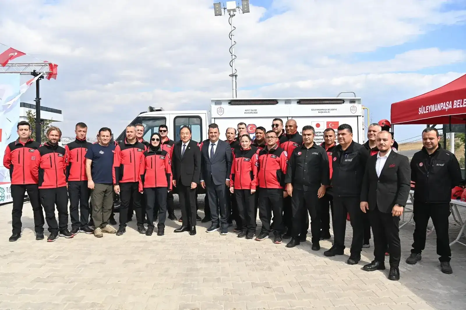 Japonya Büyükelçiliğinden Süleymanpaşa’ya araç hibesi