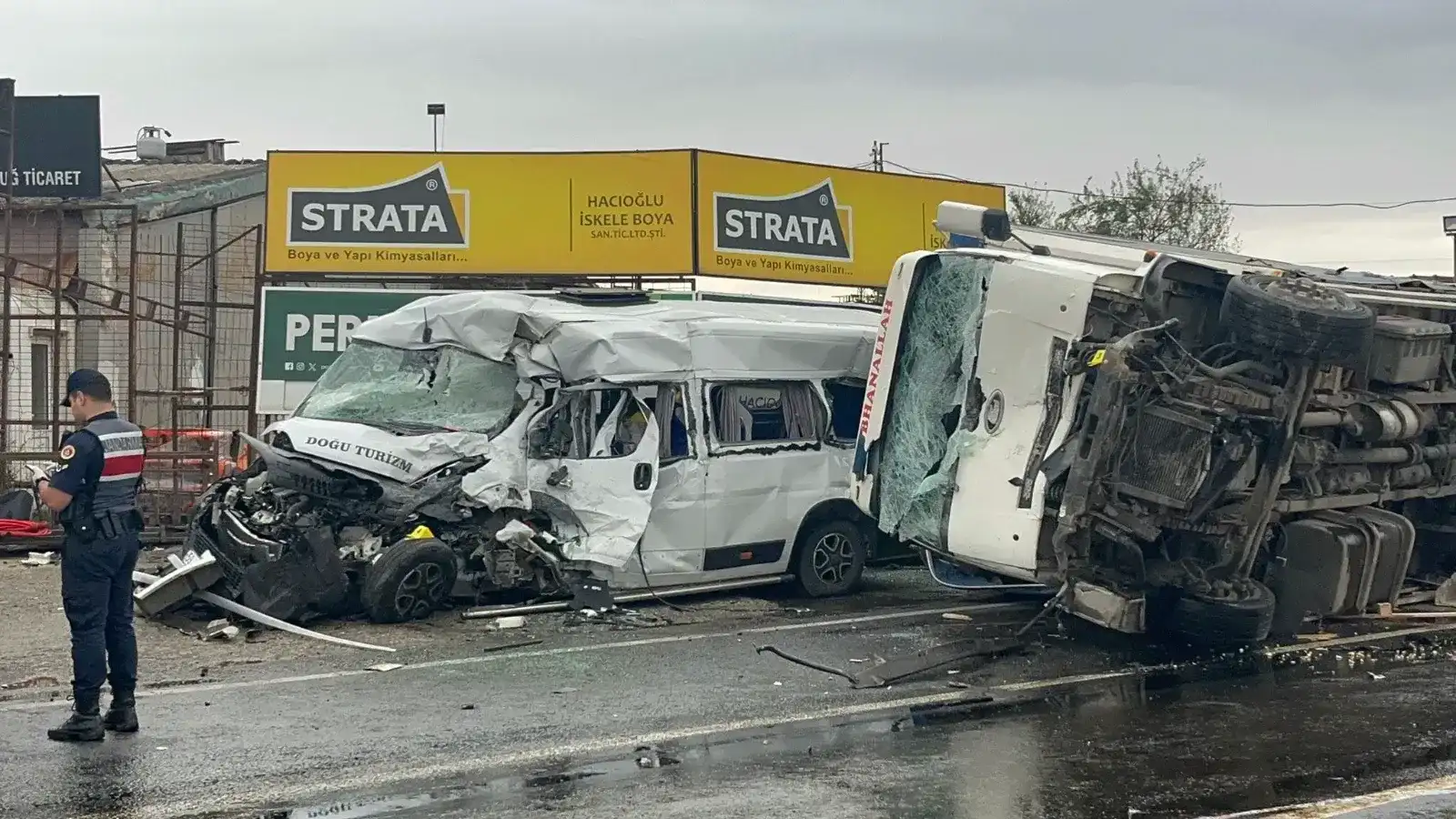 Ergene’de feci kaza: Ölü ve yaralılar var