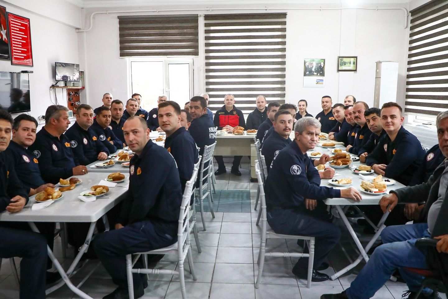 İtfaiye Haftası’nda kahraman itfaiyecilerle bir araya geldi