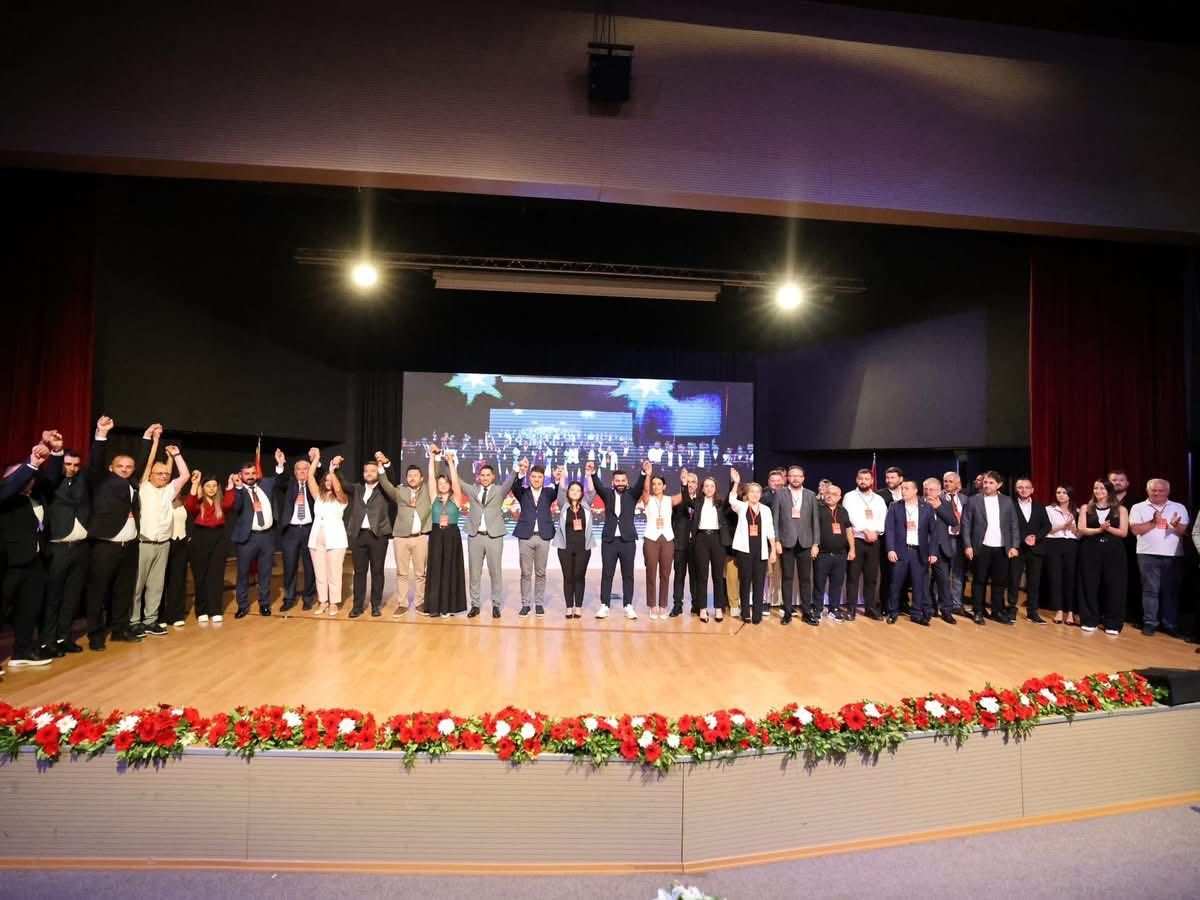 Cumhuriyet Halk Partisi’nde bayrak değişimi