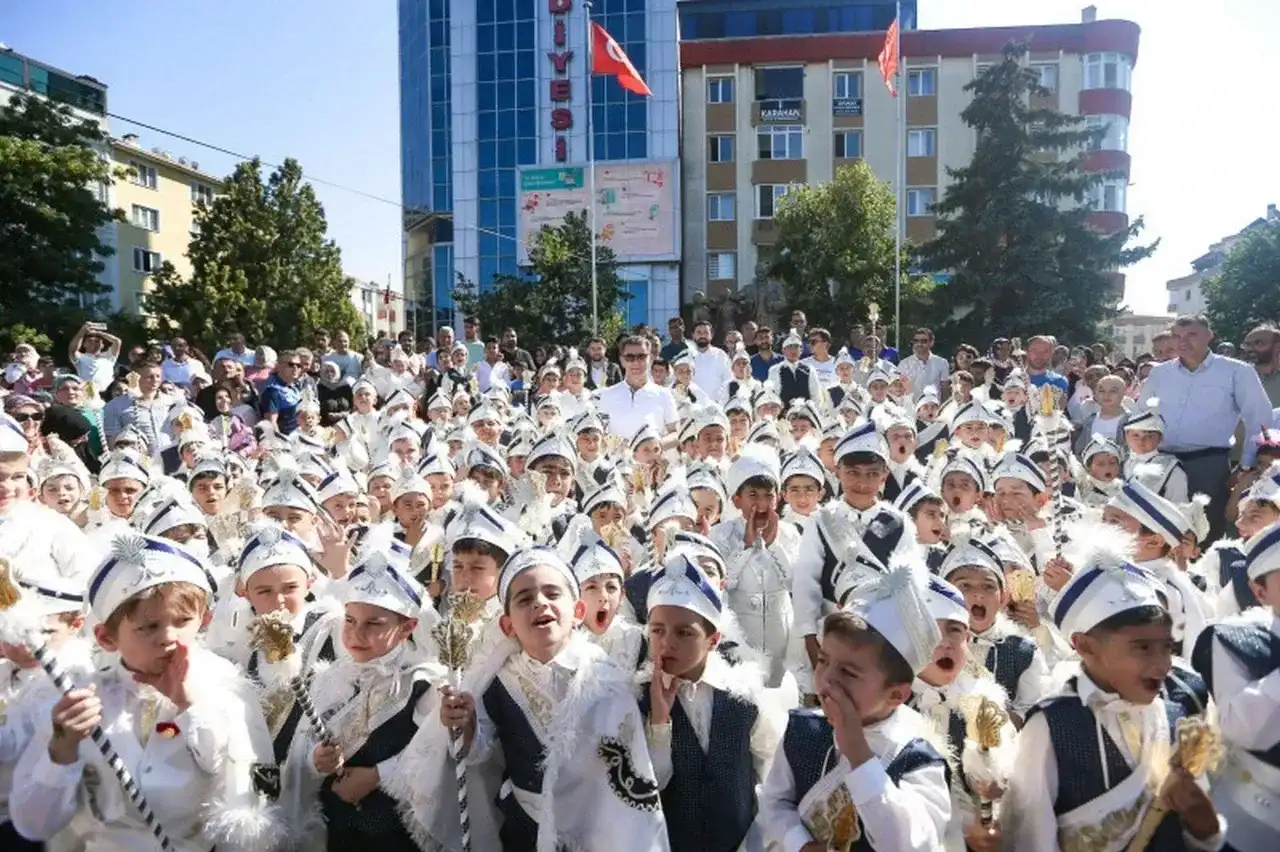 Kapaklı Belediyesi’nden 20. Geleneksel Sünnet Şöleni