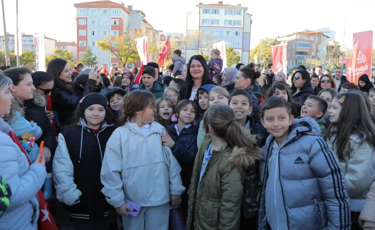 Okul çevrelerinde dezenfeksiyon ve yaya güvenliği çalışmaları yapıldı
