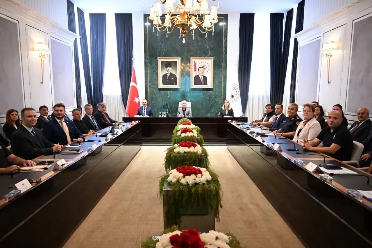 Yurtların durumu değerlendirildi