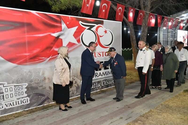 “Bu zafer,  milletimizin geleceğini yeniden inşa ettiği bir diriliş destanıdır”