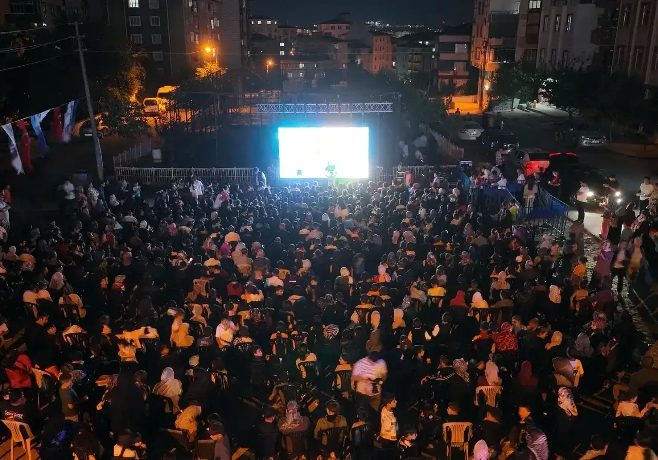 Oyuncak Hikayesi filmi çocuklarla buluştu