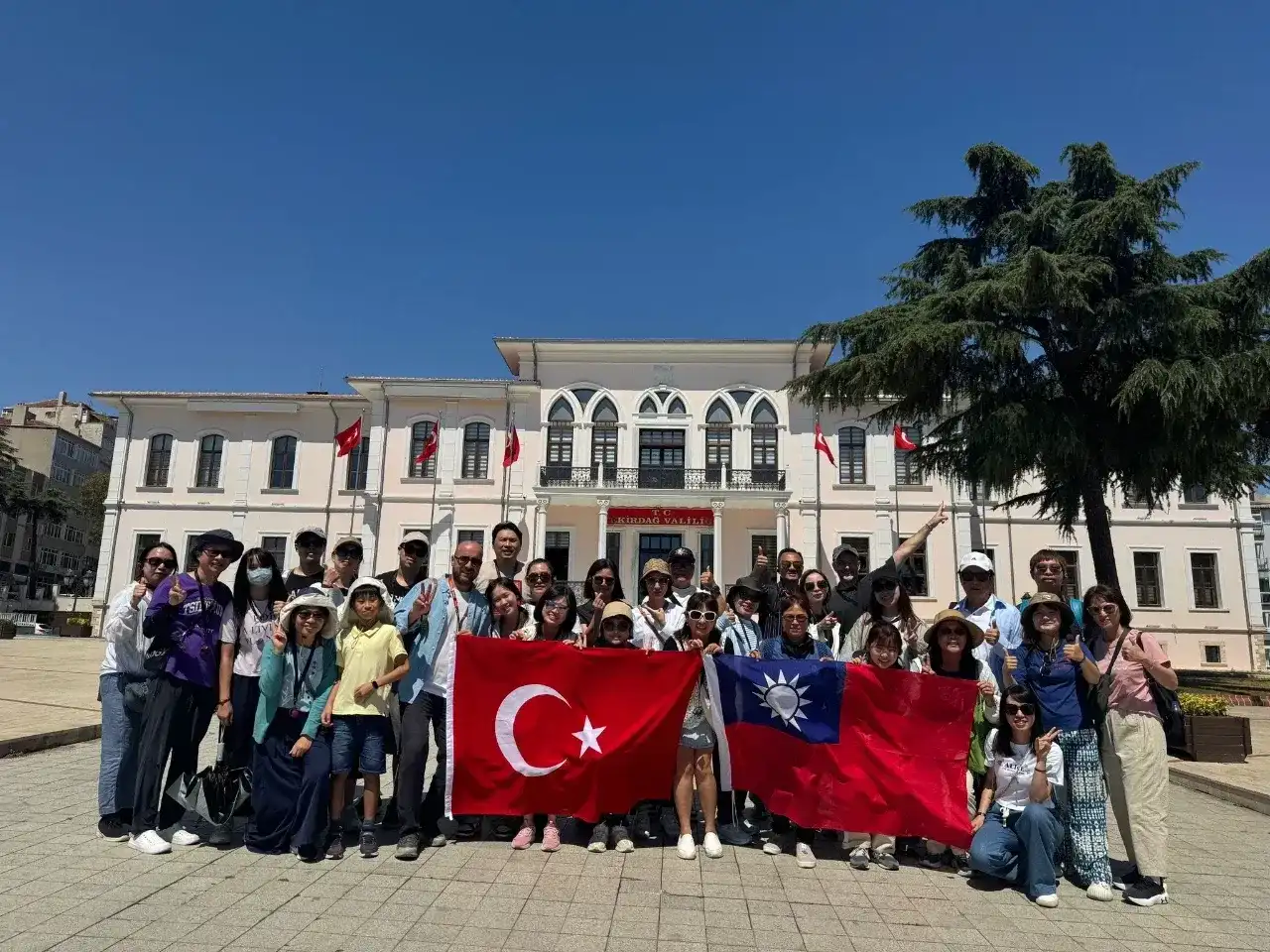 Tayvanlı turist kafilesinden Süleymanpaşa Belediyesi’ne ziyaret