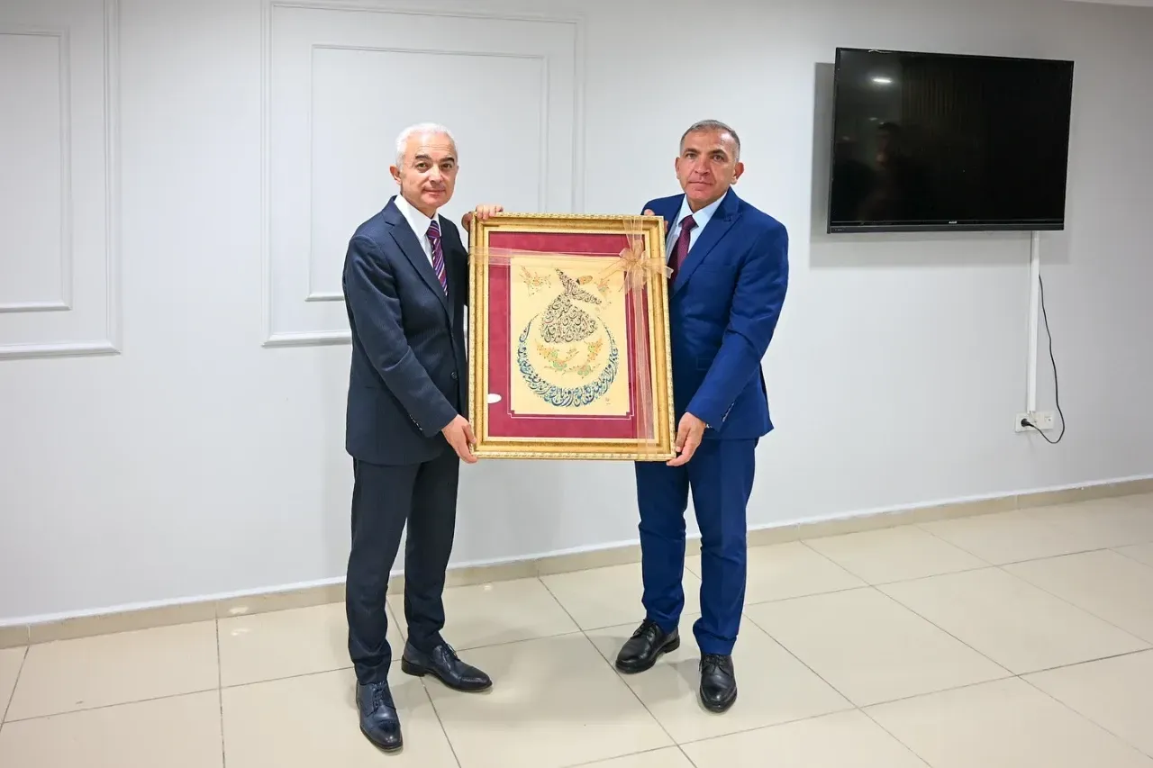 Tayini çıkan Akyüz için veda programı düzenlendi