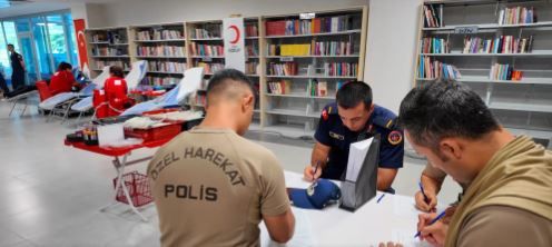 “Canımızla, kanımızla aziz milletimizin hizmetindeyiz”