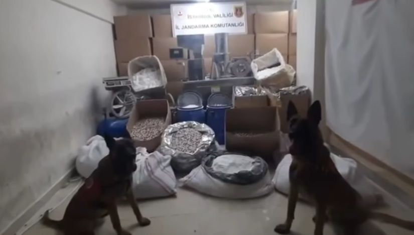 1 milyon 919 bin adet uyuşturucu hap ele geçirildi