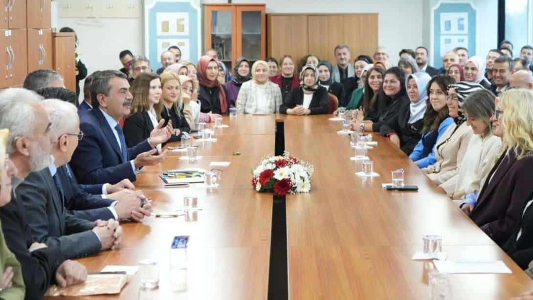 Öğretmenlik Mesleği Kariyer Basamakları Kılavuzu yayımlandı