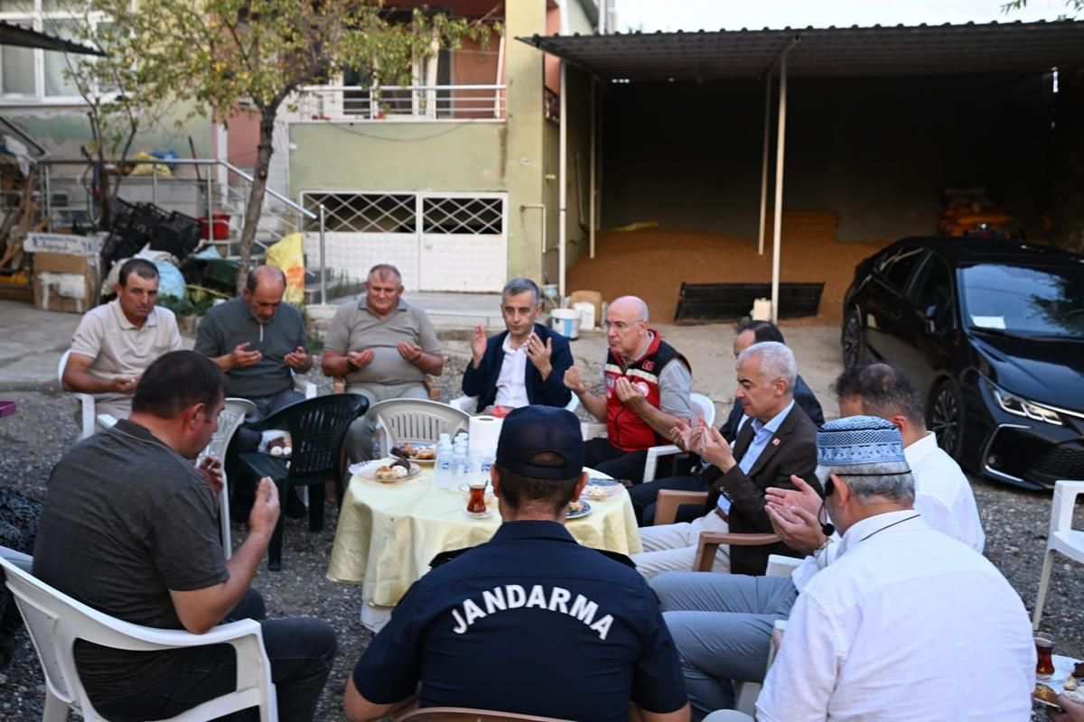 Vali Turan’dan şehit ailelerine ziyaret