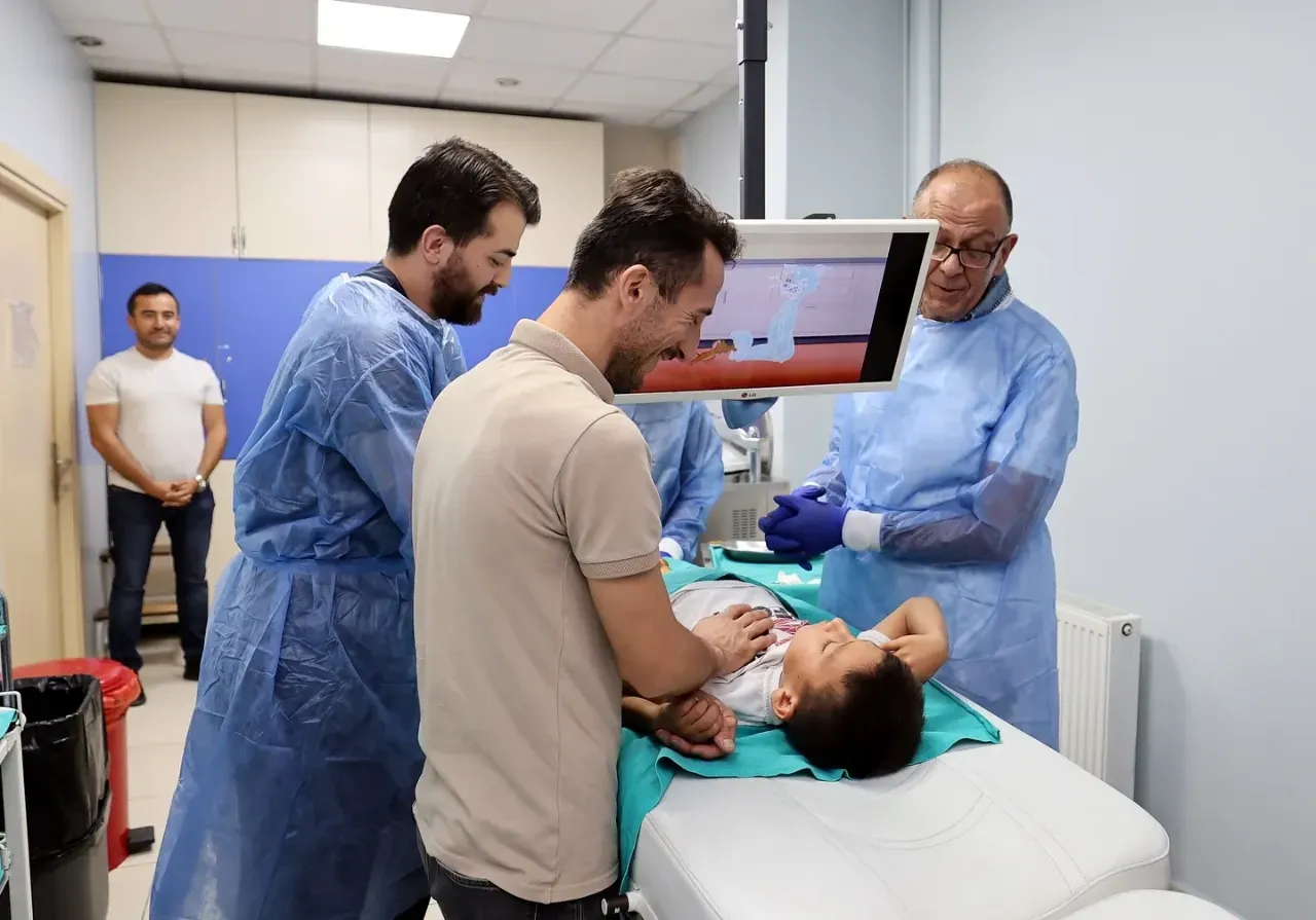 200 çocuğun sünnetleri ücretsiz olarak gerçekleştirildi