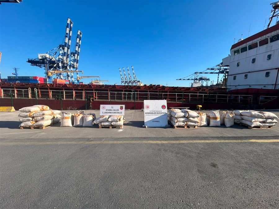 Limanda dev operasyon; 3 ton uyuşturucu ele geçirildi