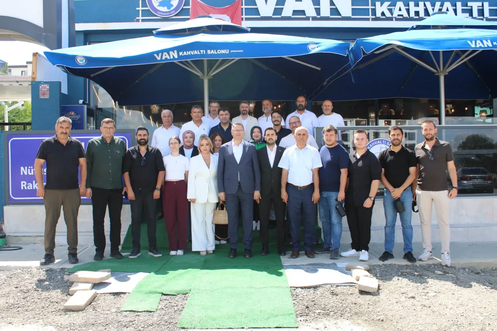 Azbay: Çerkezköy'e hizmet edecek herkese kapımız açık