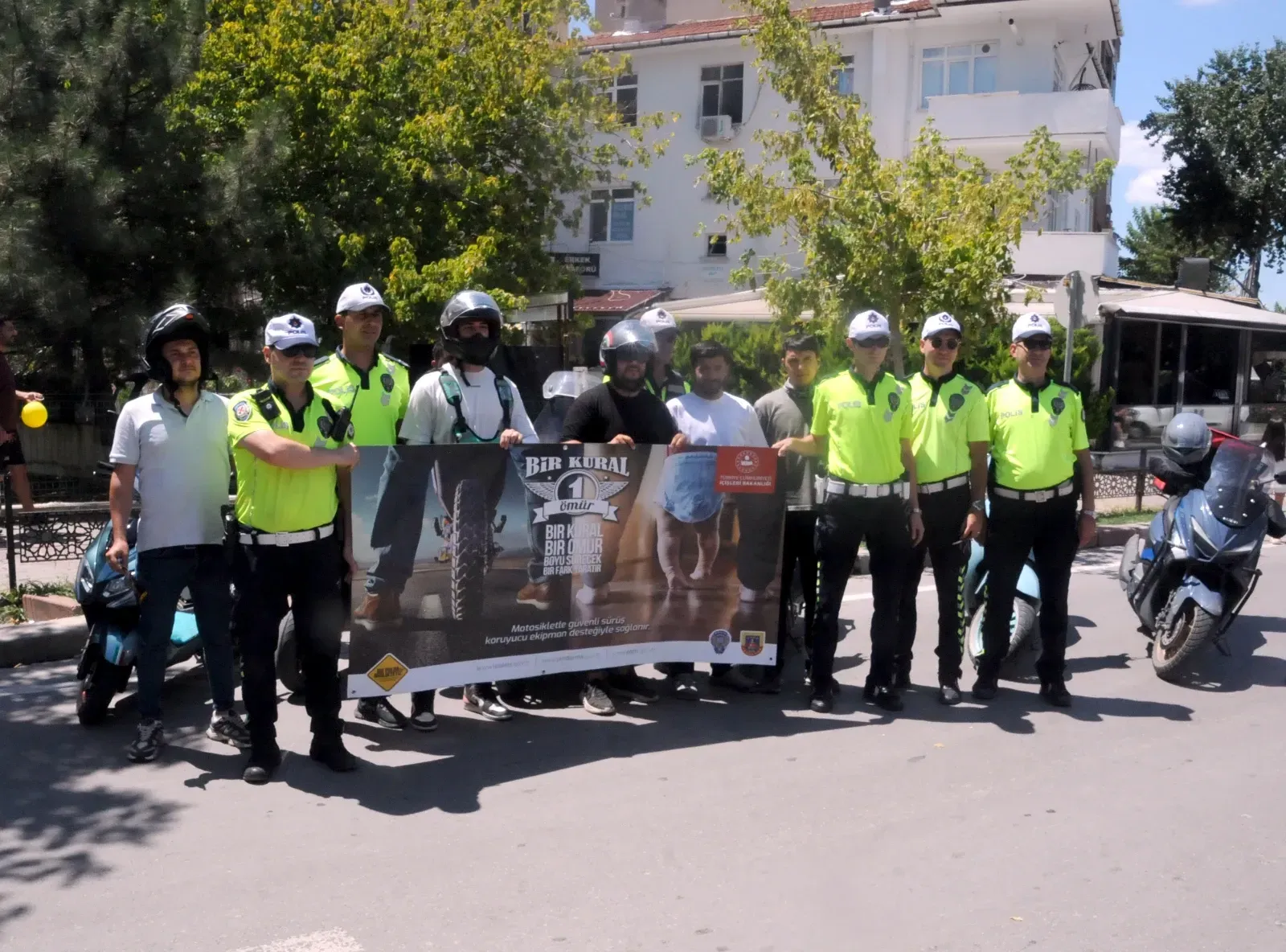 Motosiklet sürücülerine, ‘güvenli sürüş’ bilgilendirmesi