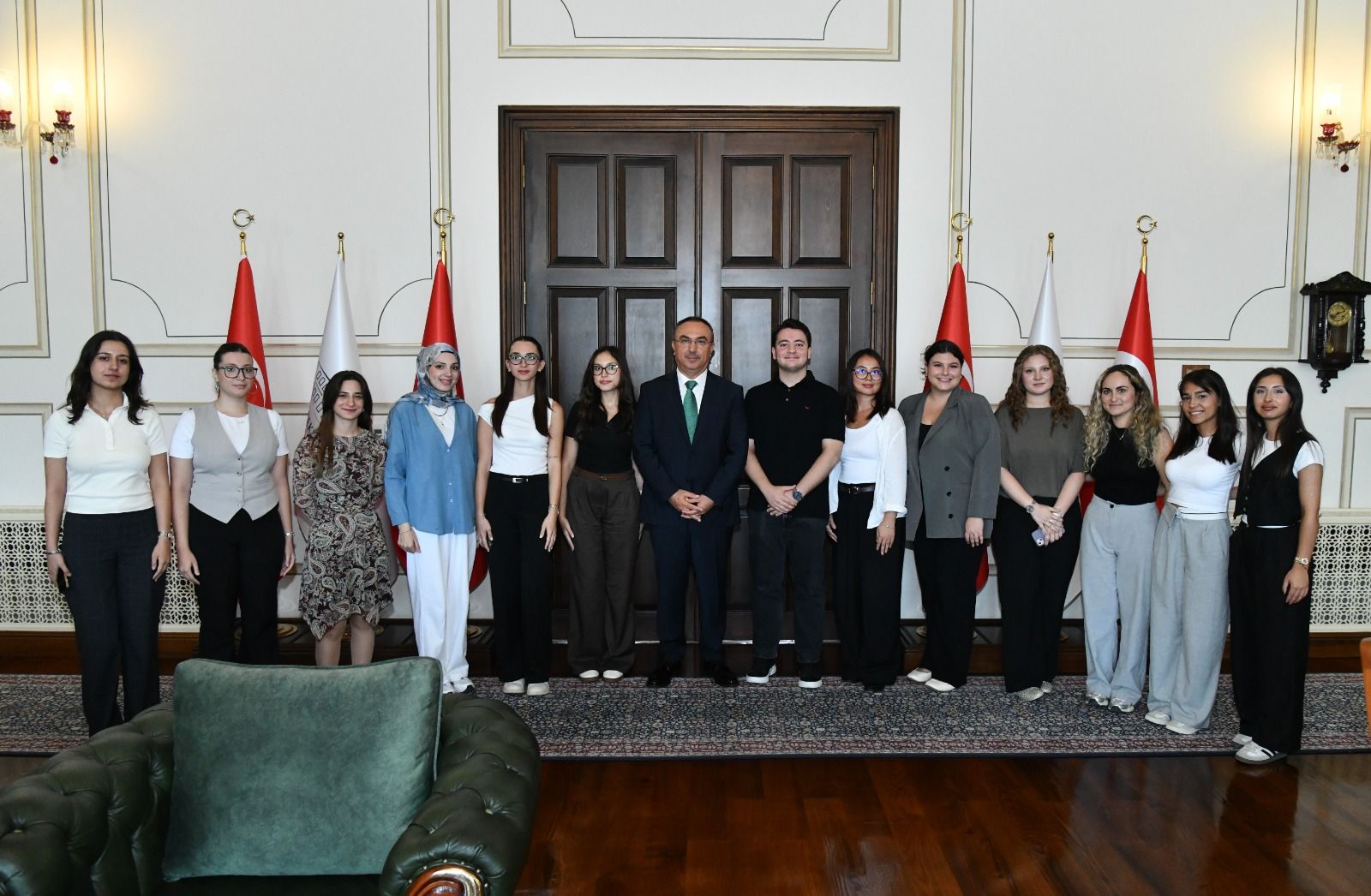 Vali Soytürk, Ulusal Staj Programı öğrencileriyle bir araya geldi