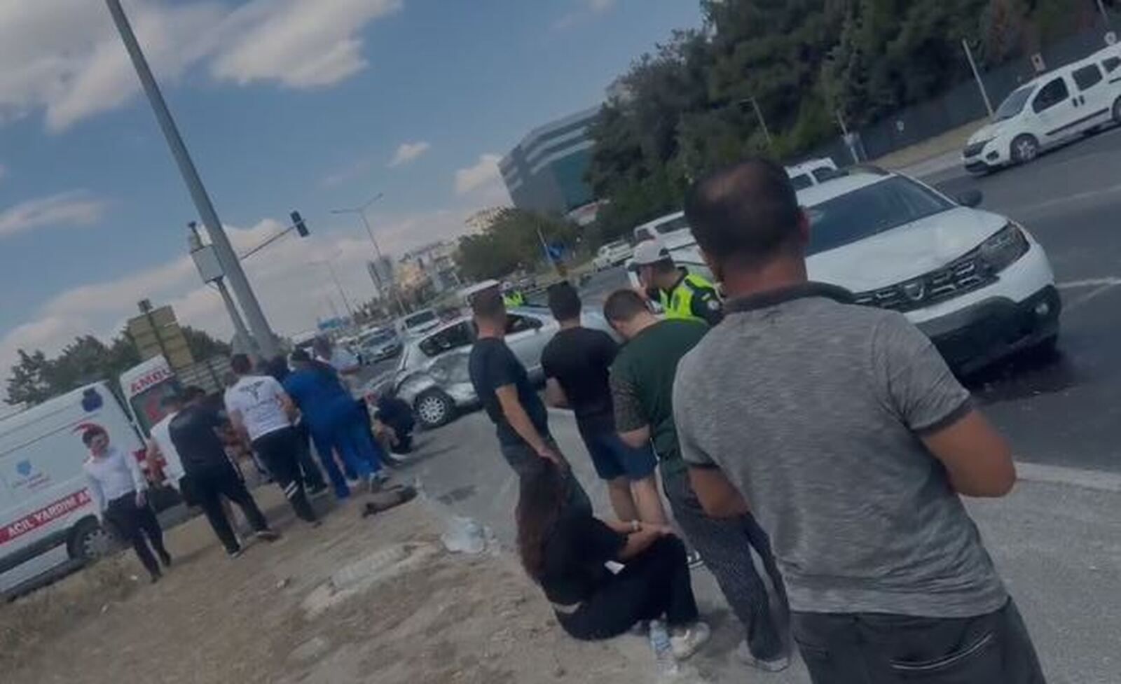 İki araç çarpıştı; 2 yaralı