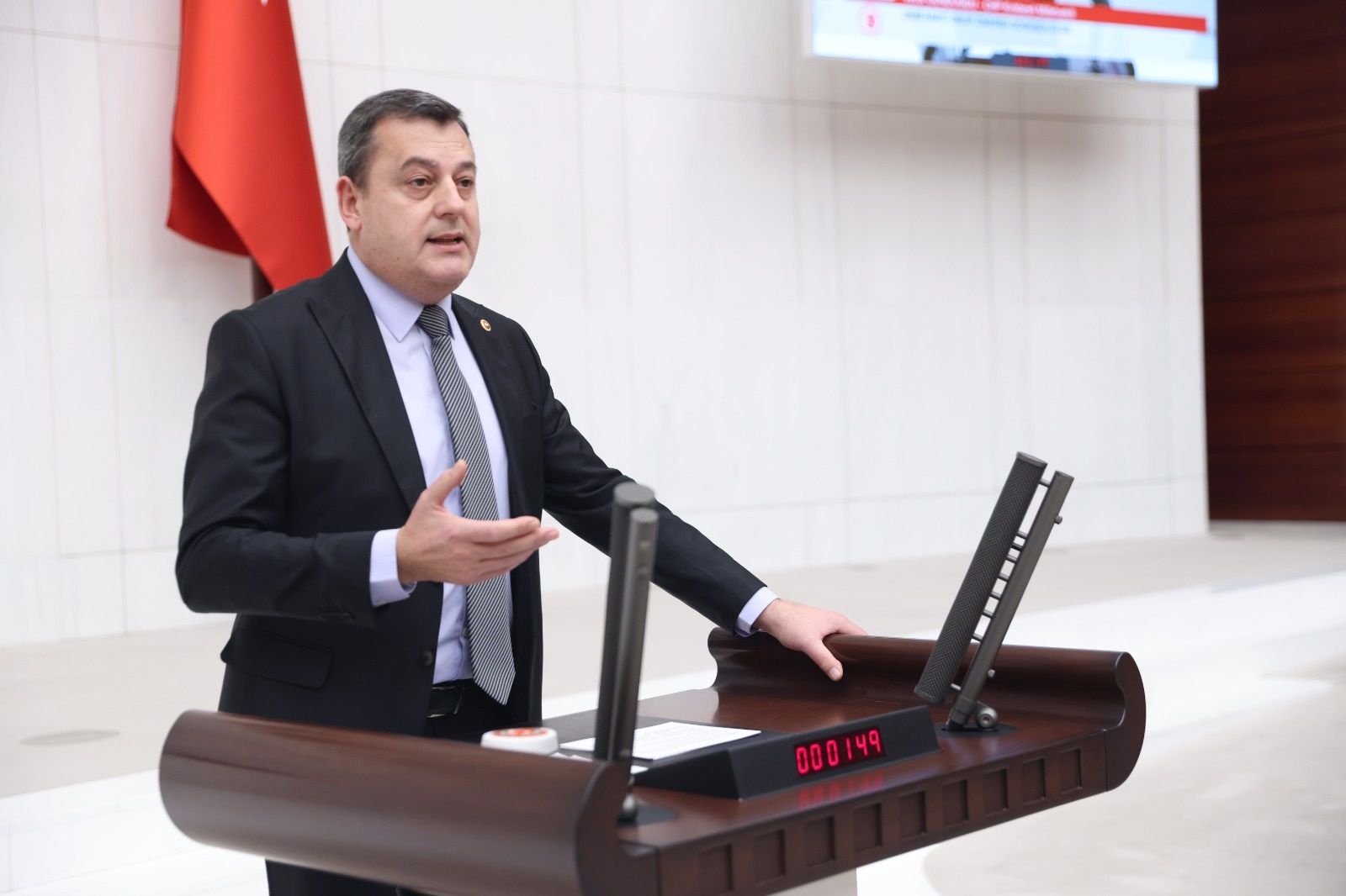 Gündoğdu’dan Depozito İade Sistemi İçin Bakan Kurum’a 6 soruluk önerge