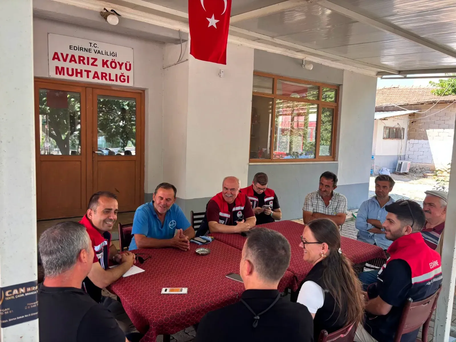 Üreticilerle bir araya geldi