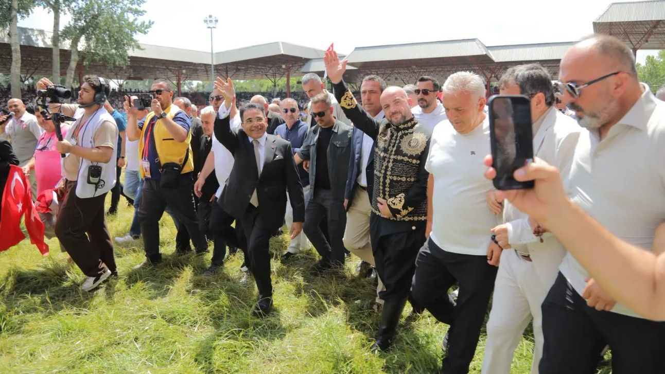 Ağalık altın kemerinin daimi sahibi oldu