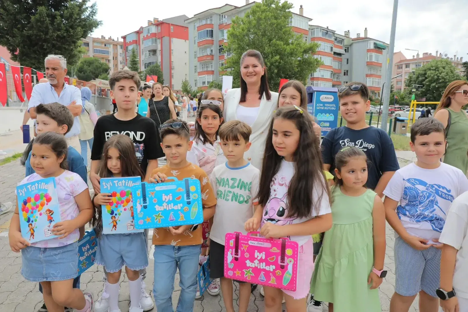 Başkan Gencan çocuklarla buluştu